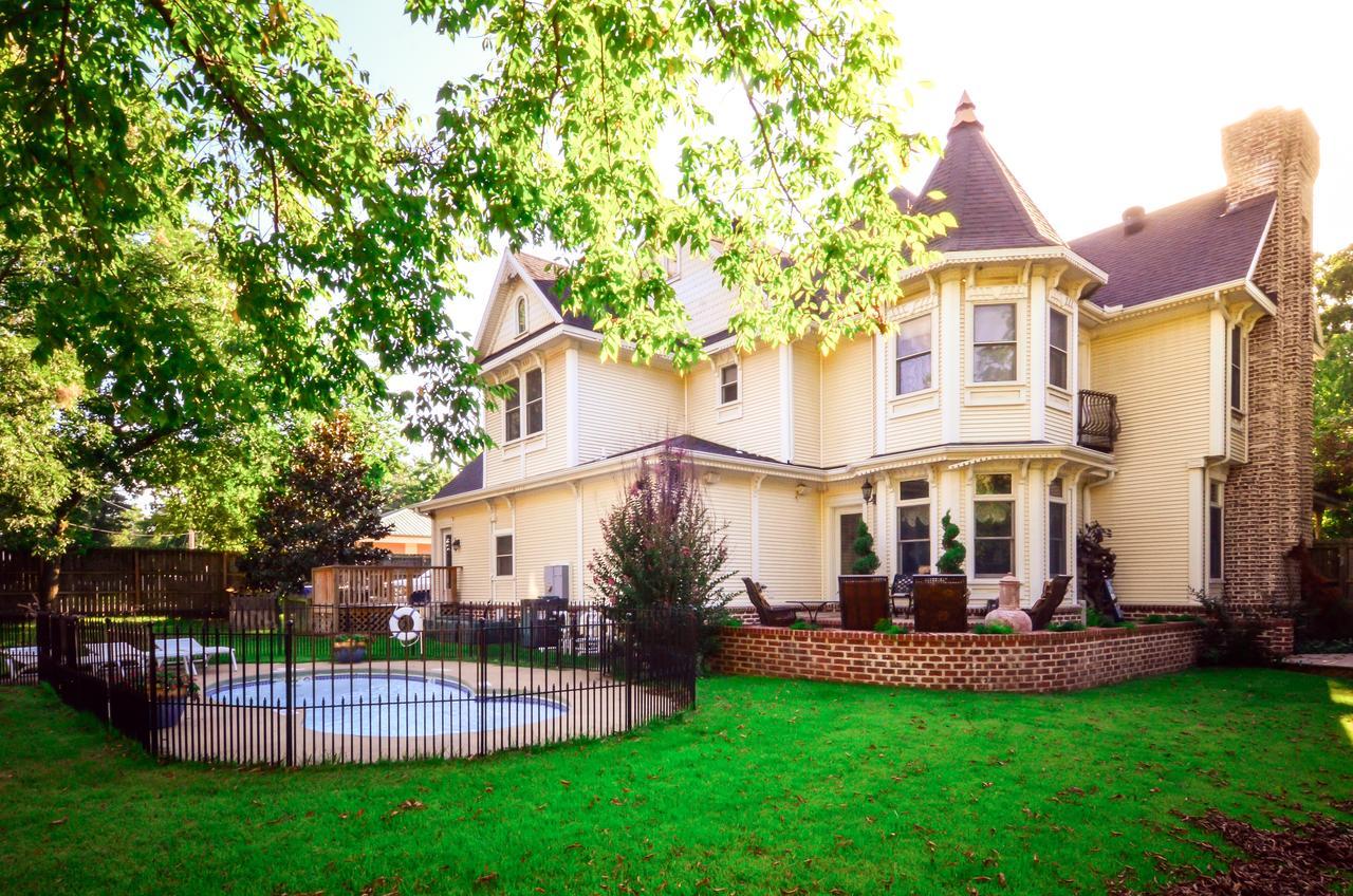 The Victoria Bed & Breakfast Bentonville Ngoại thất bức ảnh