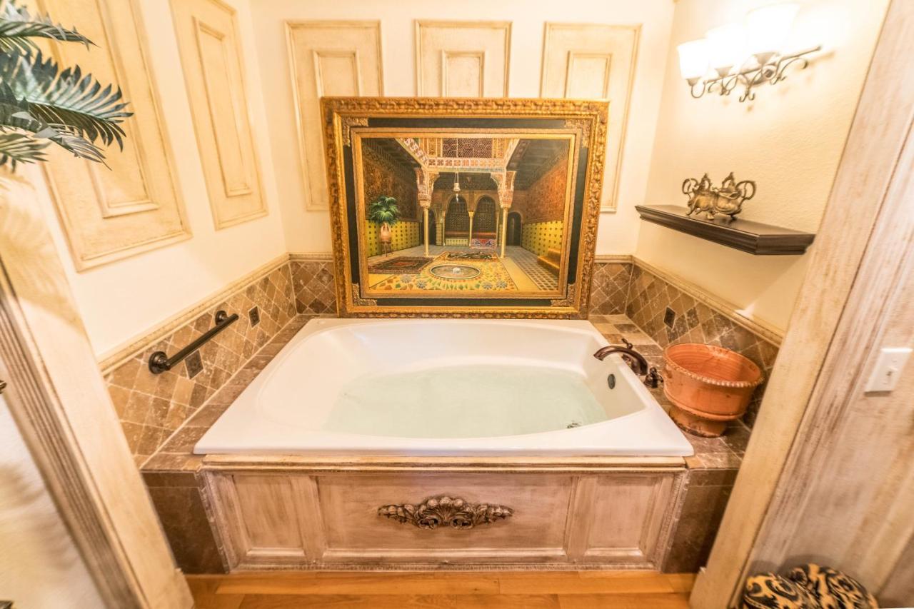 The Victoria Bed & Breakfast Bentonville Ngoại thất bức ảnh
