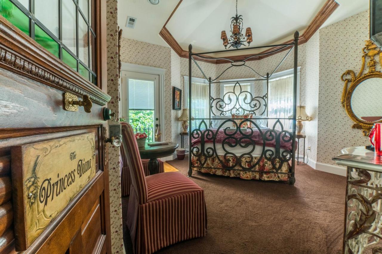 The Victoria Bed & Breakfast Bentonville Ngoại thất bức ảnh