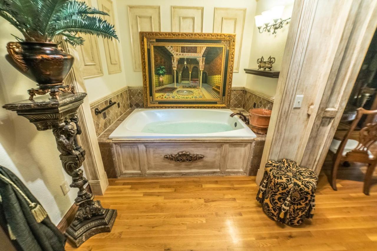The Victoria Bed & Breakfast Bentonville Ngoại thất bức ảnh