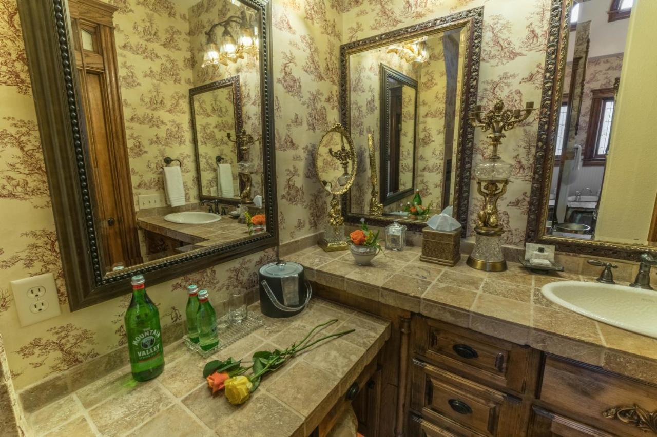 The Victoria Bed & Breakfast Bentonville Ngoại thất bức ảnh