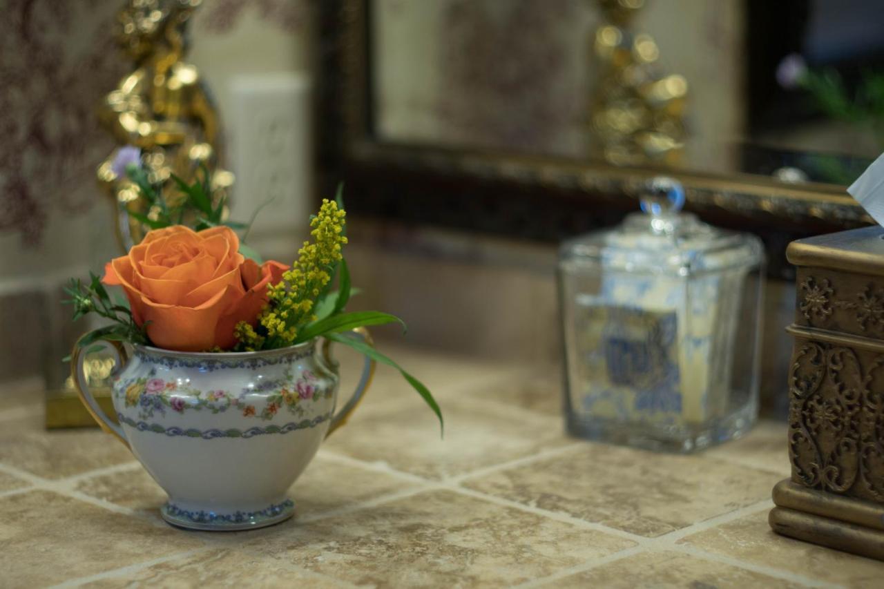 The Victoria Bed & Breakfast Bentonville Ngoại thất bức ảnh