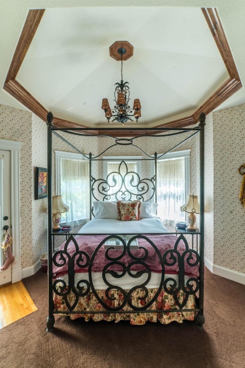 The Victoria Bed & Breakfast Bentonville Ngoại thất bức ảnh