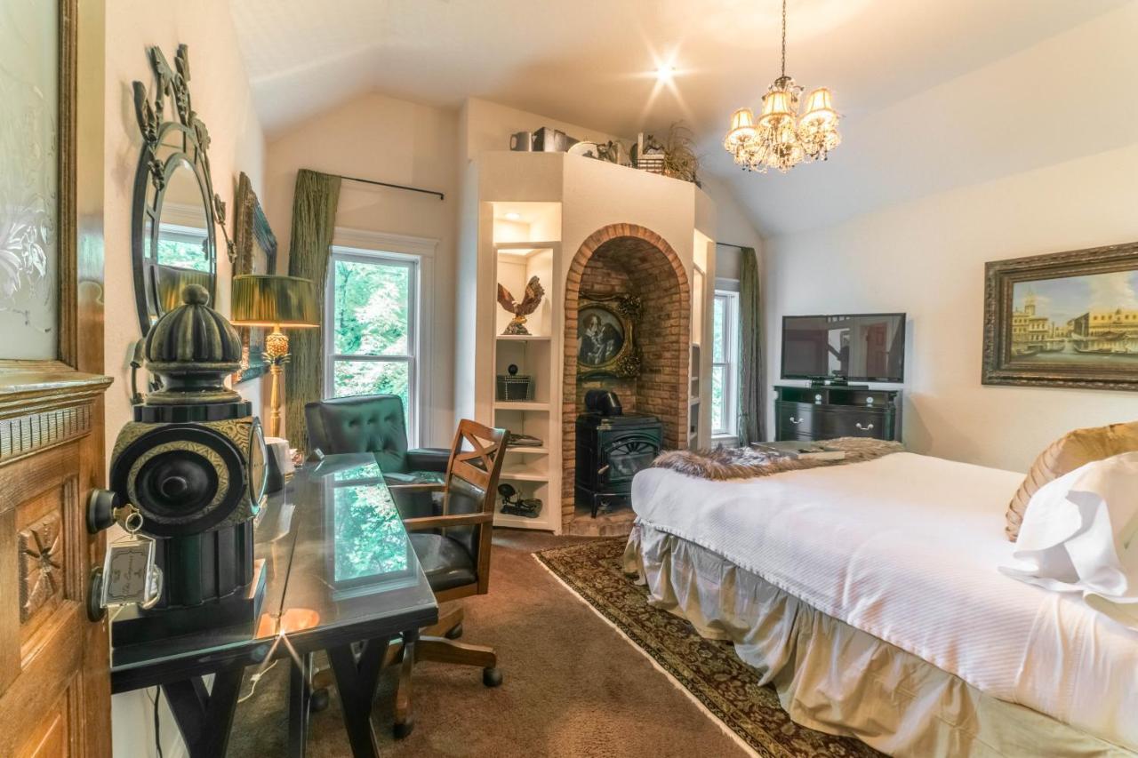 The Victoria Bed & Breakfast Bentonville Ngoại thất bức ảnh